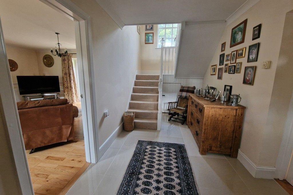 Property photo 3 of 36