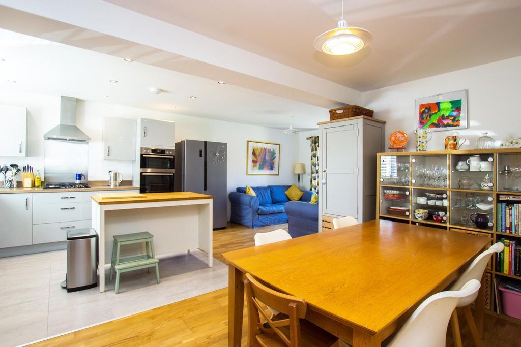 Property photo 2 of 27 Millwood Mews - Photos (27).Jpg