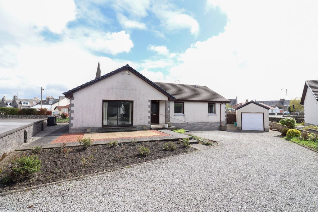Property photo 1 of 28