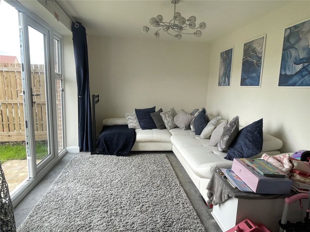 Property photo 2 of 12 Picture No. 01