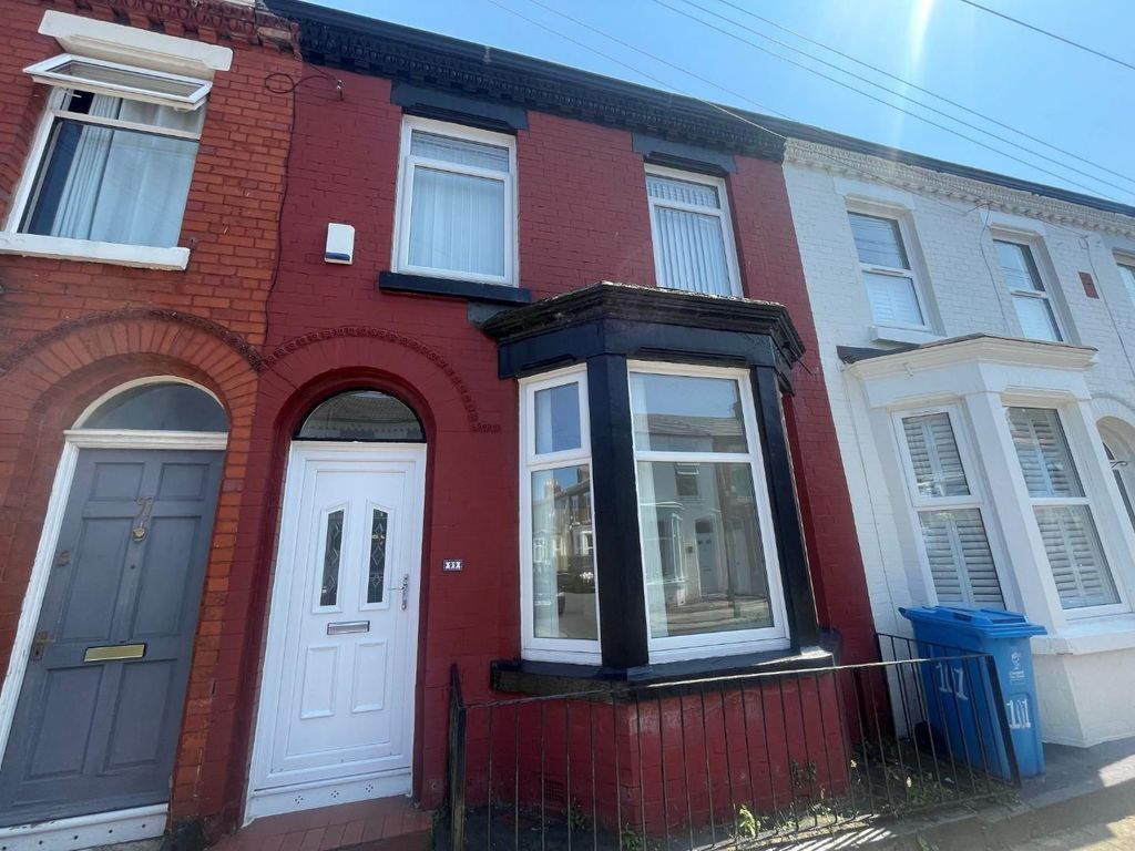 Property photo 1 of 14 99 Alwyn Street.Jpg