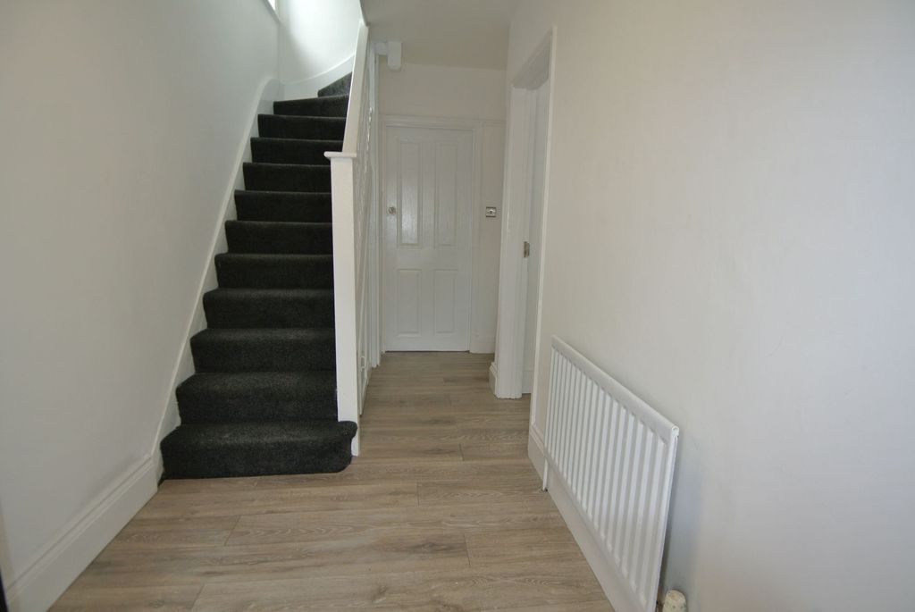 Property photo 2 of 12 Gallery