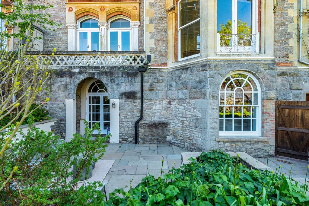 Additional image 21 of 3 bed flat for saleGarden Flat, Sambourne, Sea Walls Road, Bristol BS9