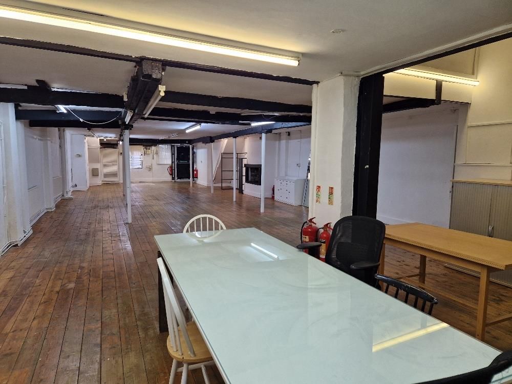 Property photo 1 of 4 Passage  Main Photo .Jpg