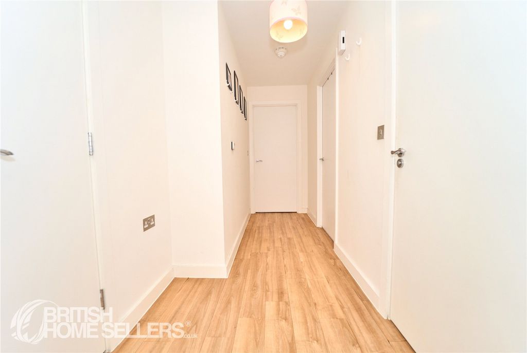 Property photo 2 of 18 Picture No. 04