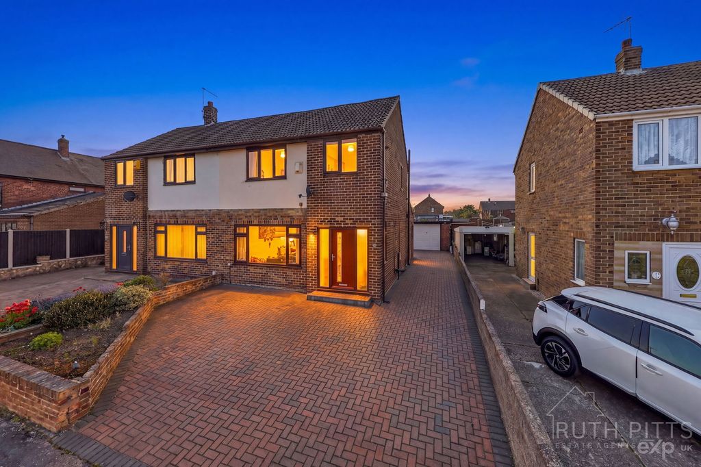 Property photo 2 of 26