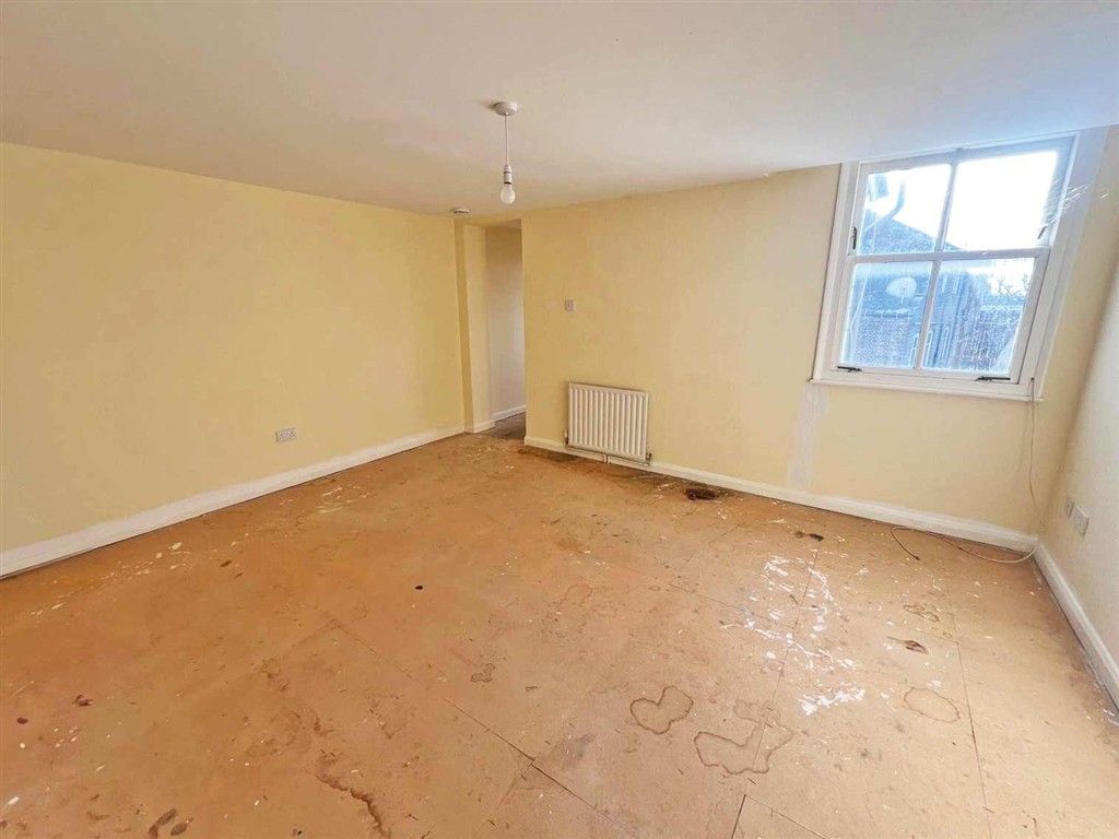 Property photo 3 of 5