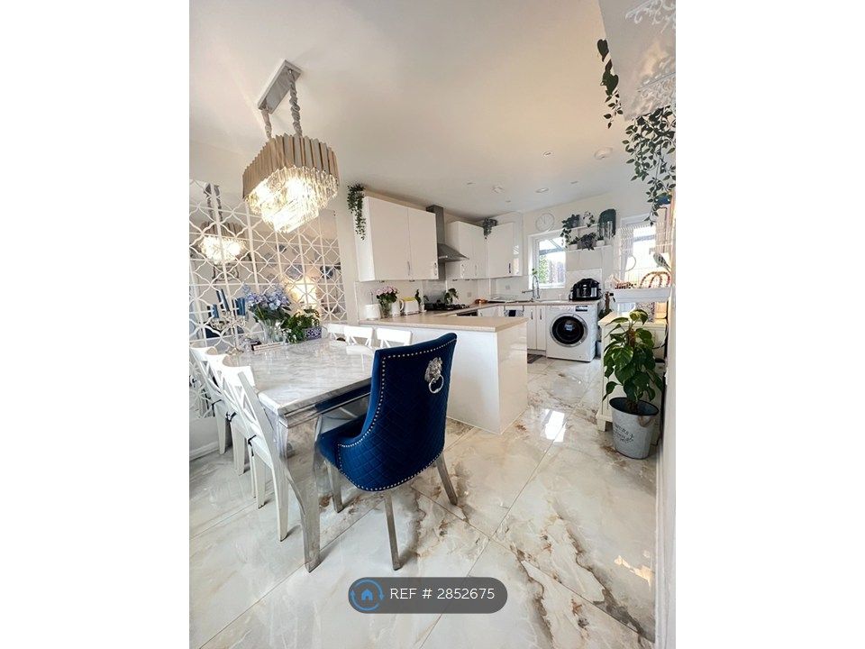 Property photo 1 of 34