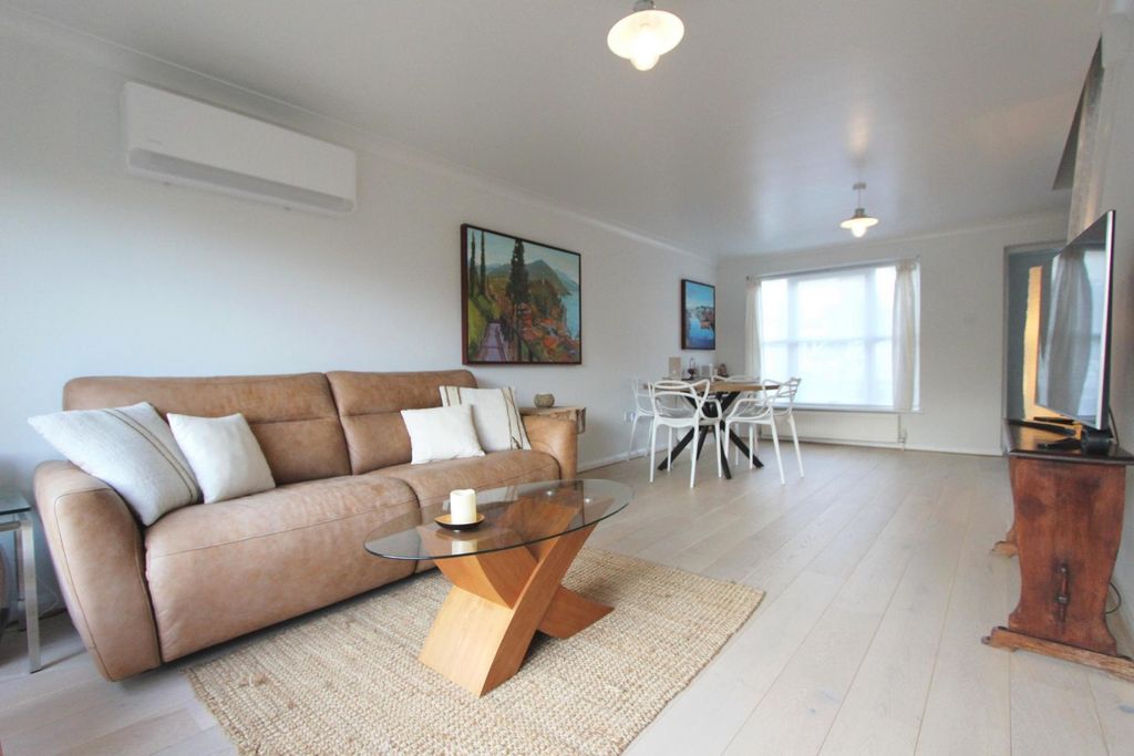 Property photo 3 of 16 Photo 1