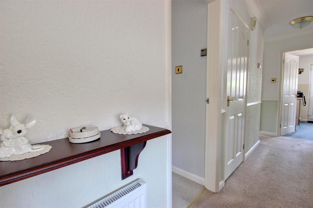 Property photo 2 of 22