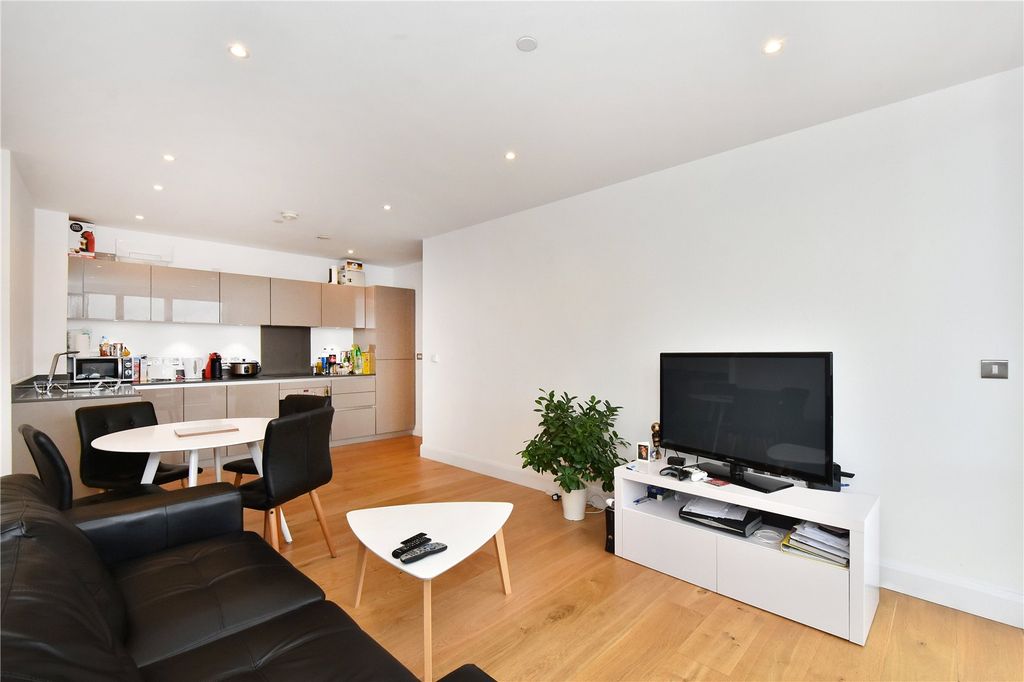 Property photo 2 of 11 Picture No. 25