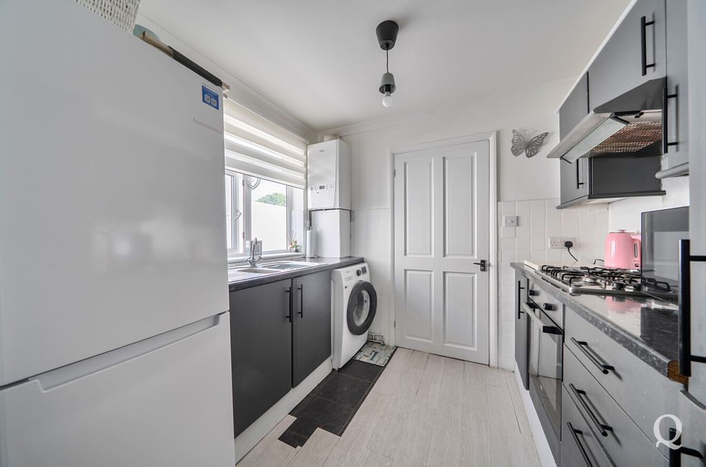 Property photo 2 of 24 7cc3d5B4-F953-4Bc...