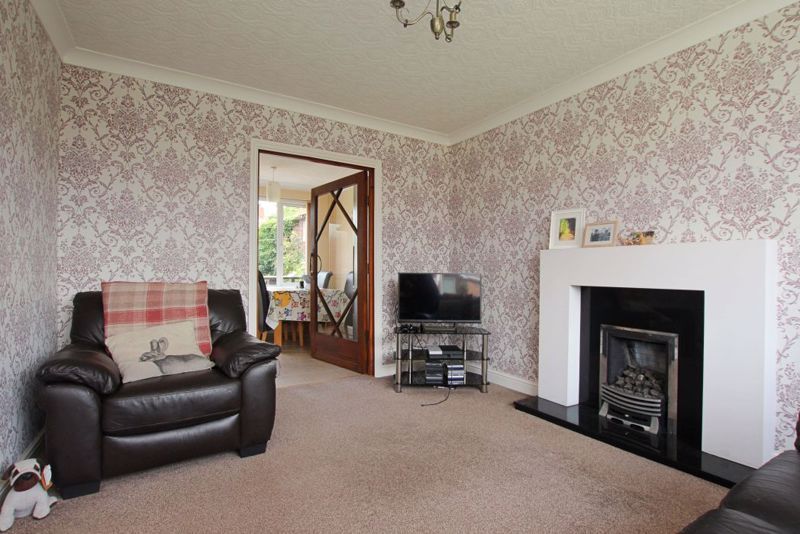 Property photo 3 of 10 Lounge