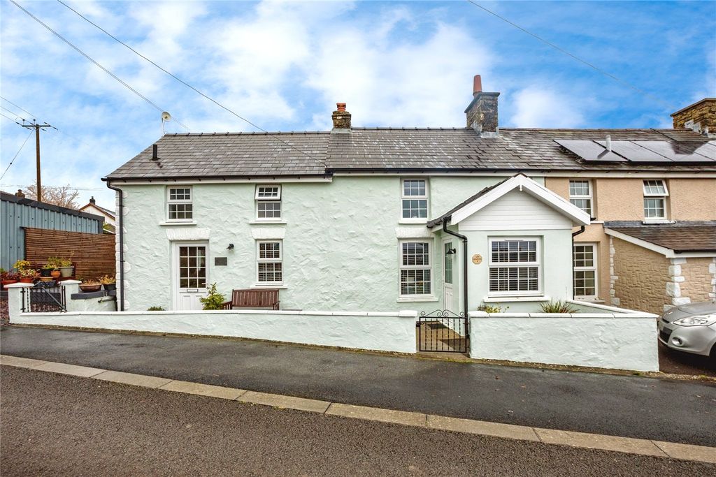 Property photo 2 of 21 Picture No. 05