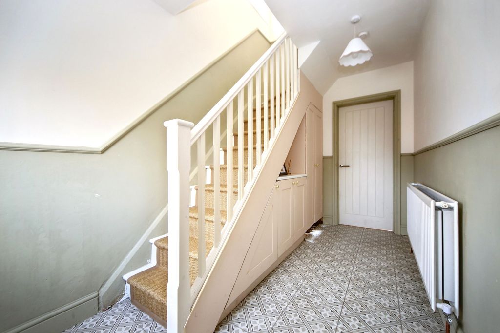 Property photo 2 of 22