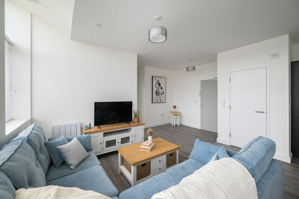 Property photo 3 of 8 Front