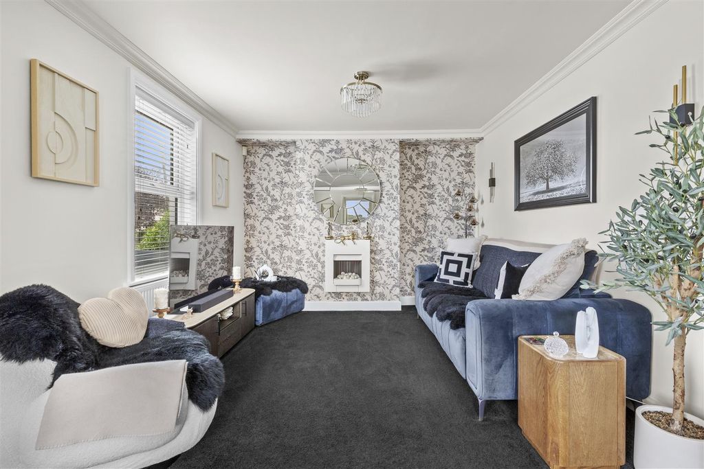 Property photo 3 of 17 Beech Tree Road-9.Jpg