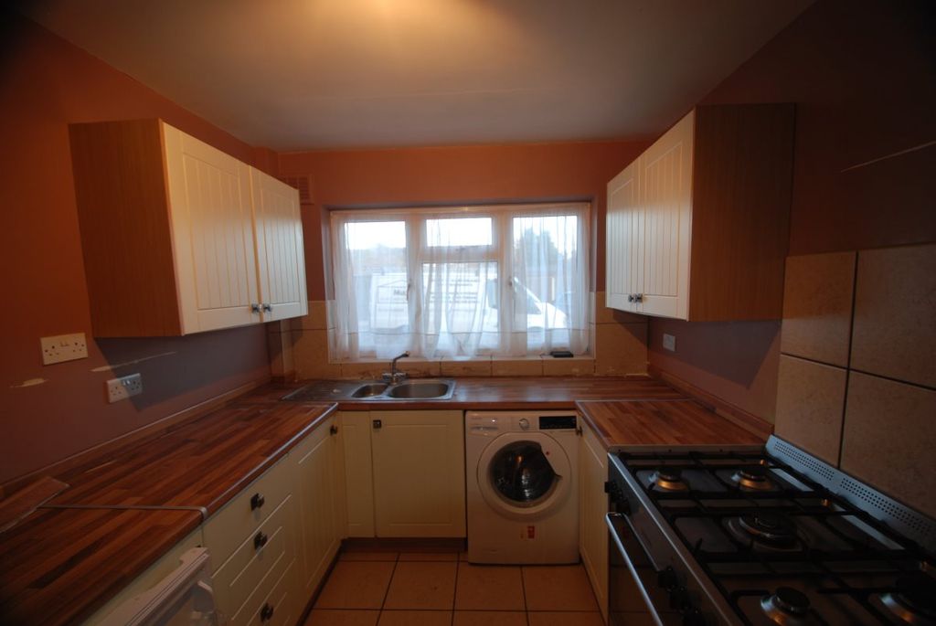Property photo 2 of 3