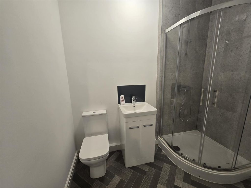 Property photo 3 of 8 20251112_143447.Jpg