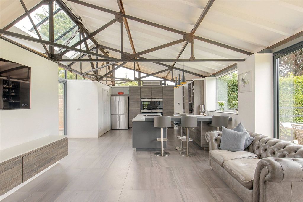 Property photo 2 of 16 Kitchen