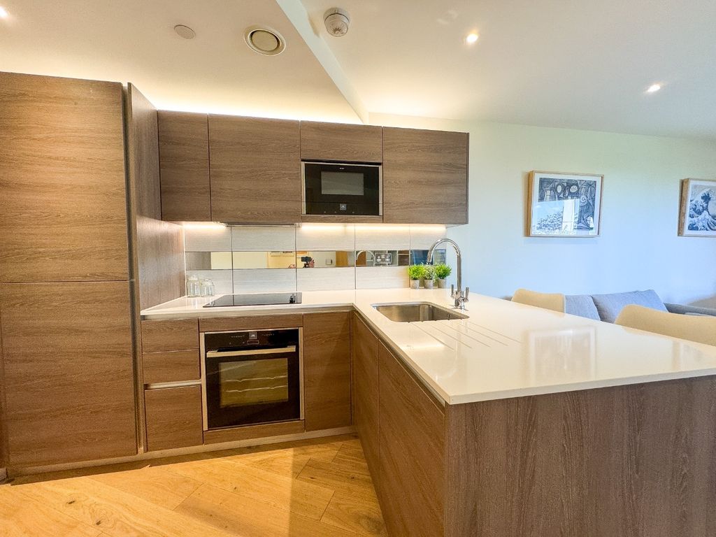 Property photo 3 of 27 4317924