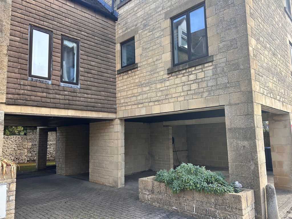 Property photo 1 of 1 View