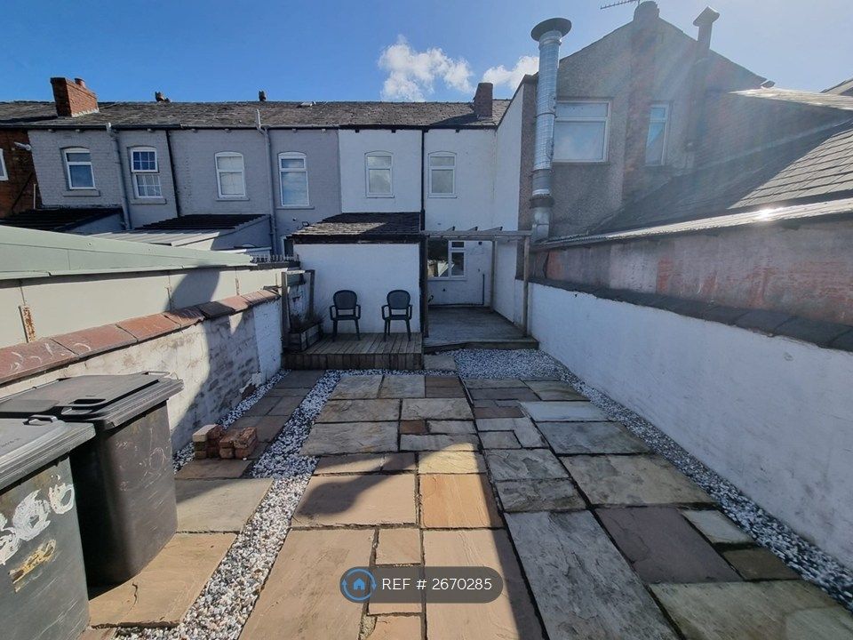 Warrington Road, Abram, Wigan WN2, 4 bed terraced house to rent, £1,000 ...