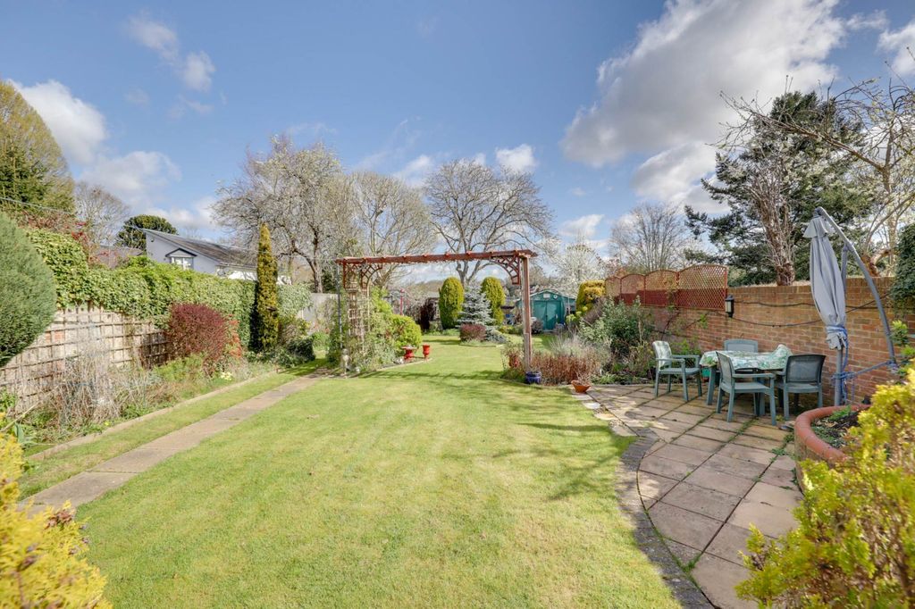 Property photo 2 of 25