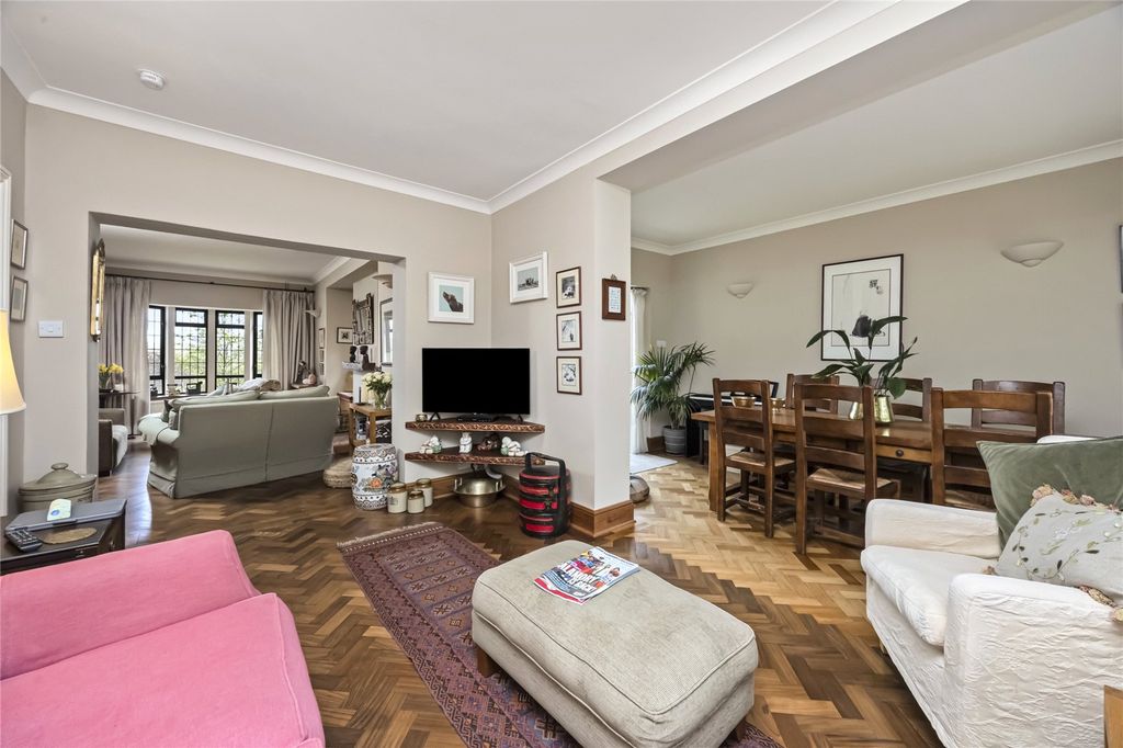 Property photo 3 of 26 Sitting Room
