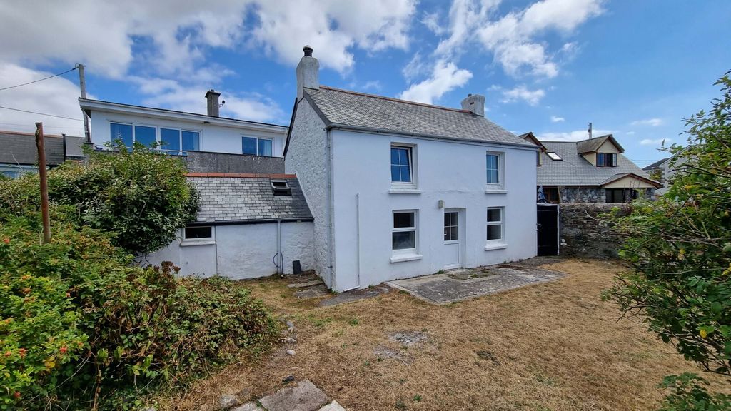 Property photo 1 of 12