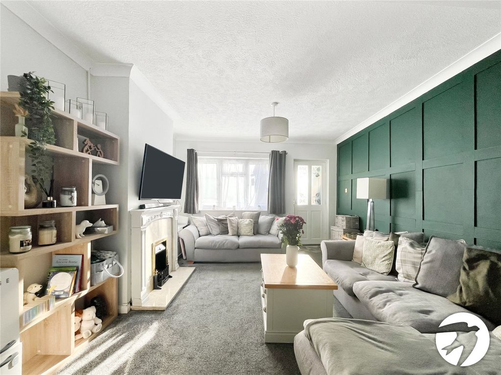 Property photo 3 of 17 Picture No. 15