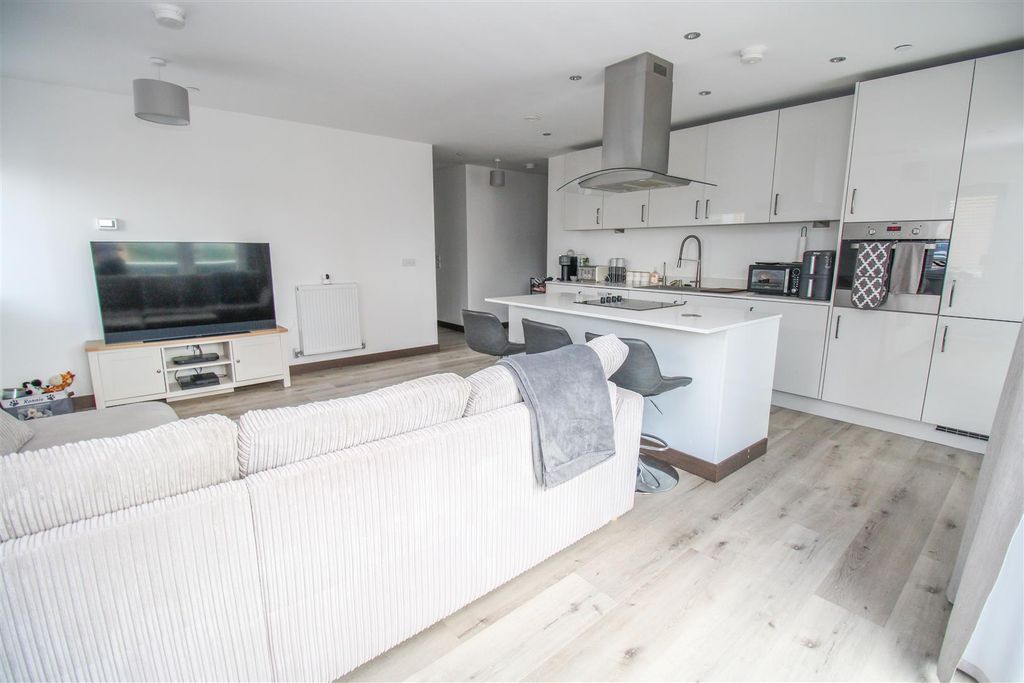Additional image 8 of 2 bed flat for saleAustin House, Harlow CM20