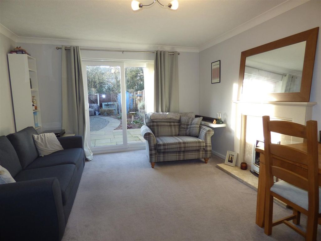 Property photo 3 of 10 5 Wren Court Lounge.Jpg