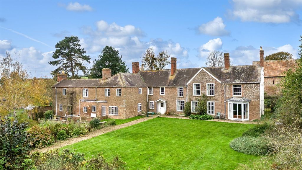 Property photo 1 of 45 0919Exteriorsgarrawayhouse-01.Jpg