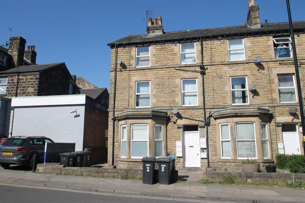 Property photo 1 of 8