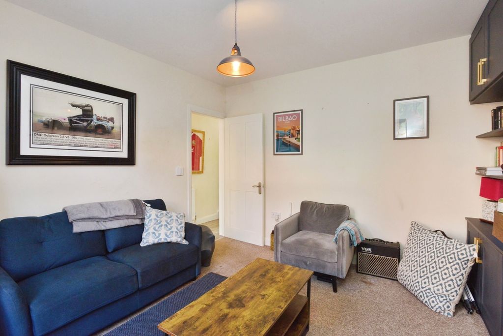 Property photo 3 of 21 Pbox-Img.Jpg