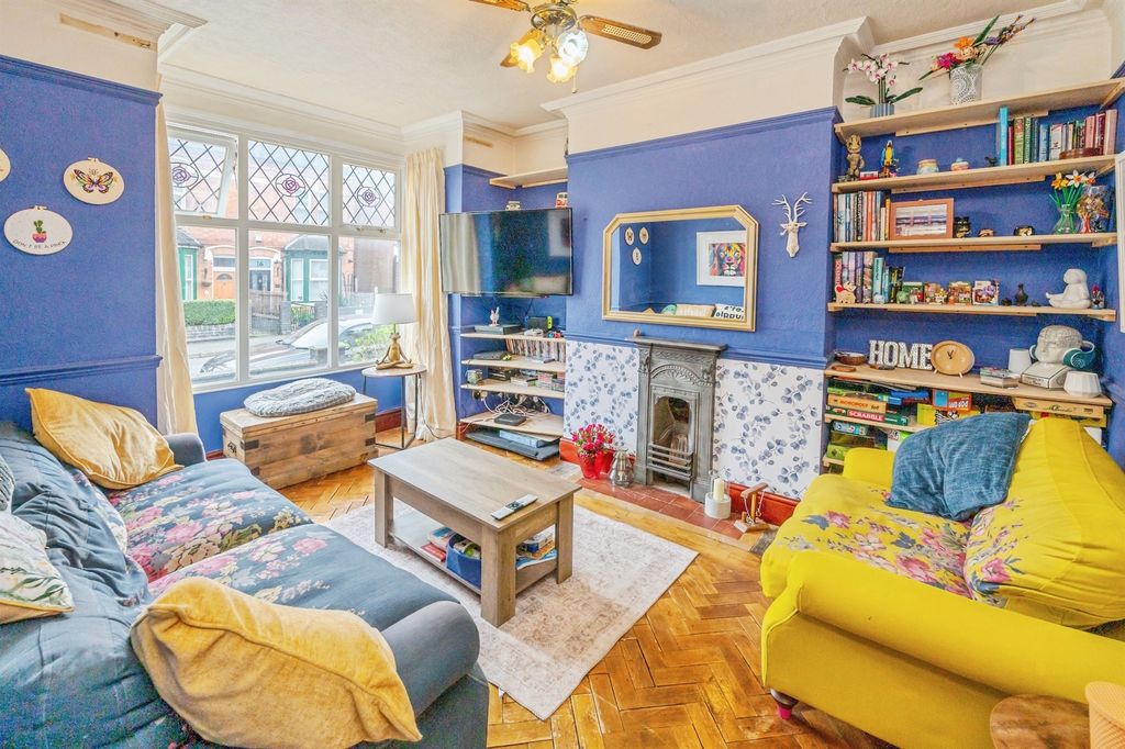 Property photo 2 of 17