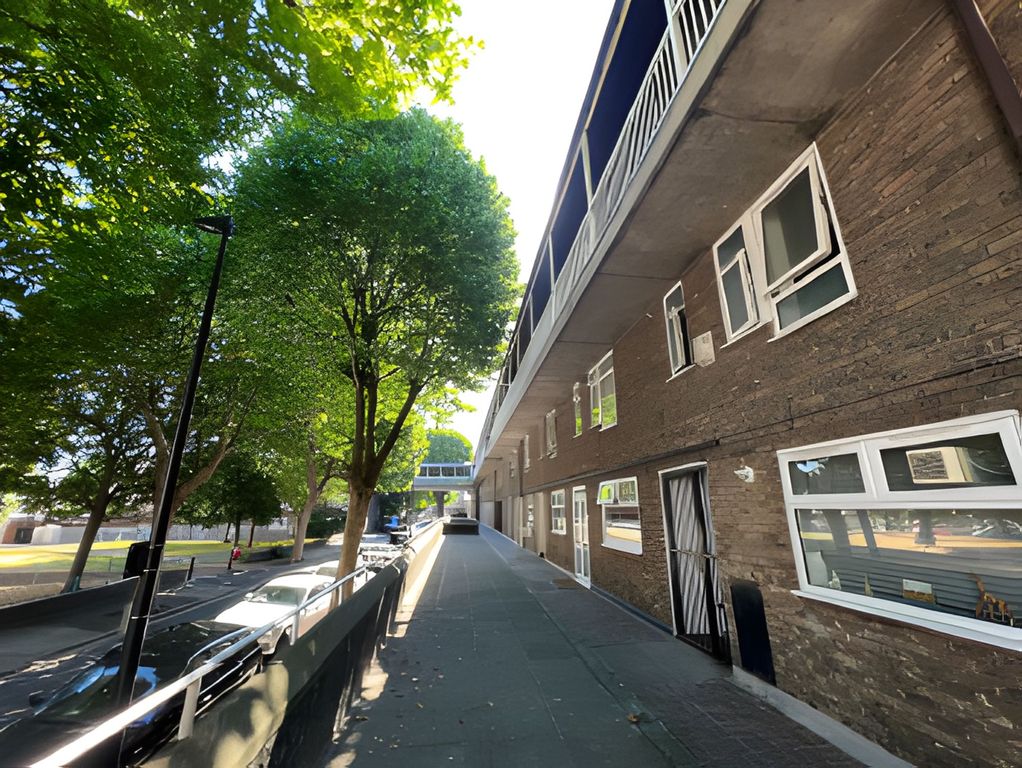 Property photo 2 of 7