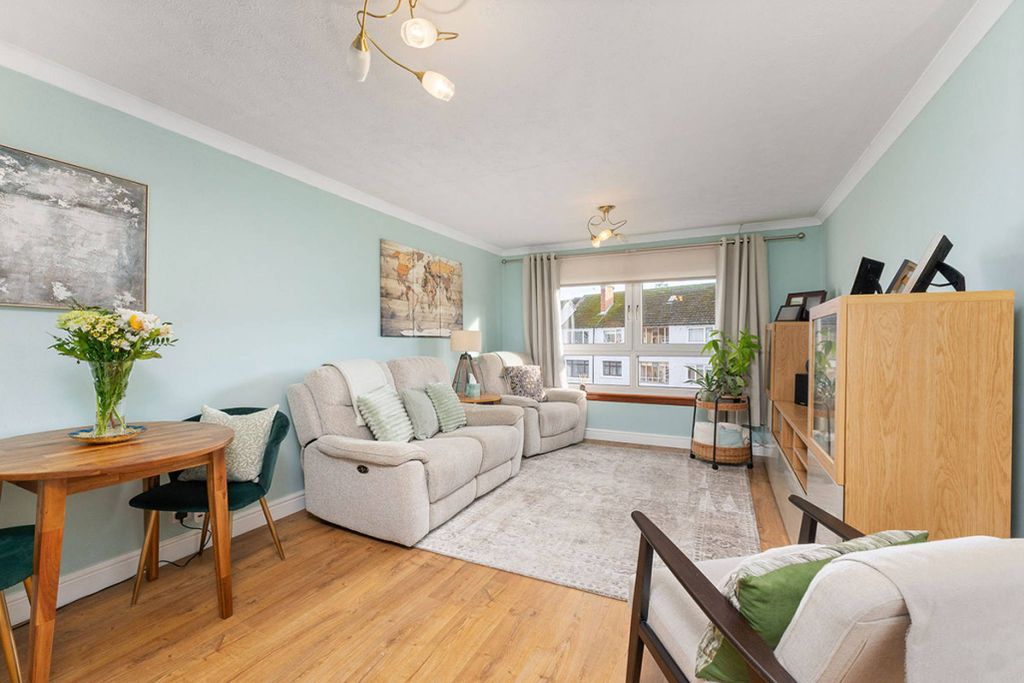 Property photo 3 of 21