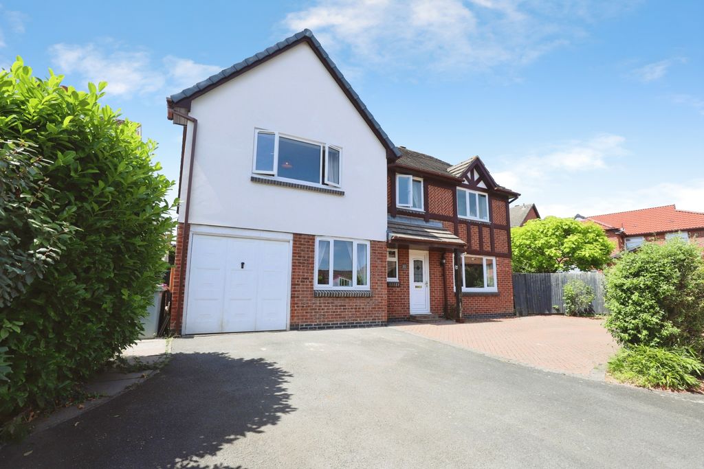 Property photo 1 of 18