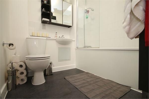 Property photo 3 of 11 9