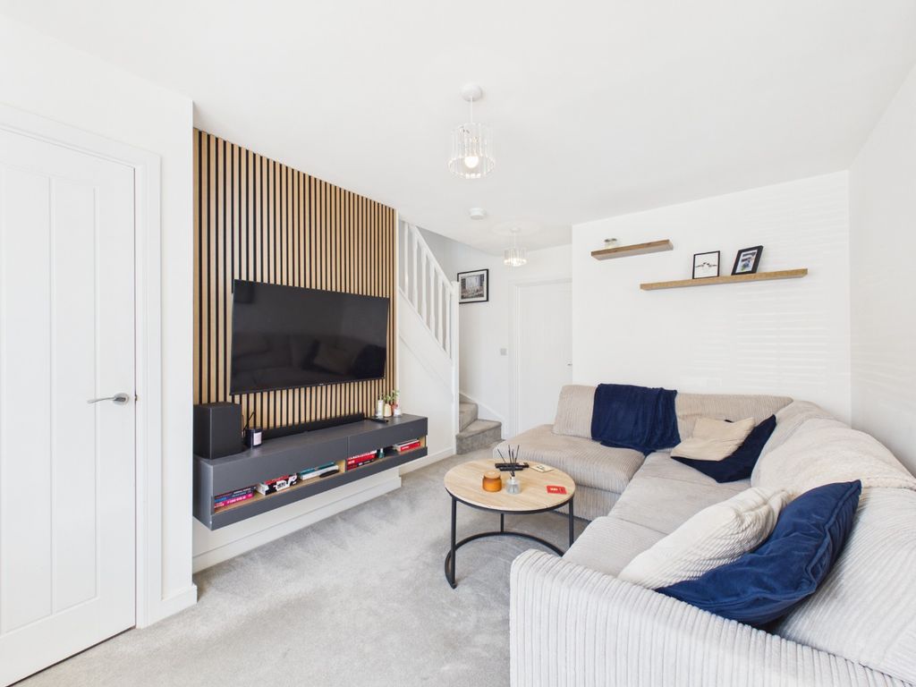 Property photo 3 of 18 5051633