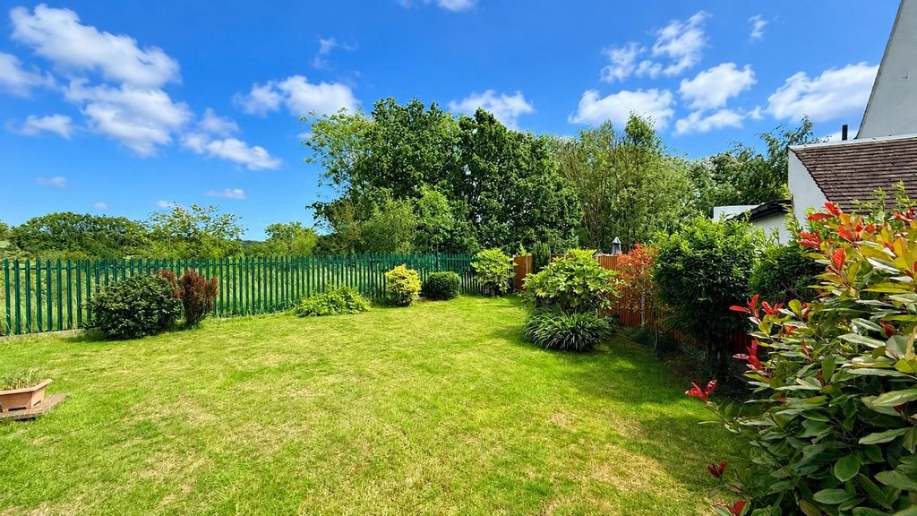 Property photo 2 of 19 Garden2.Jpg