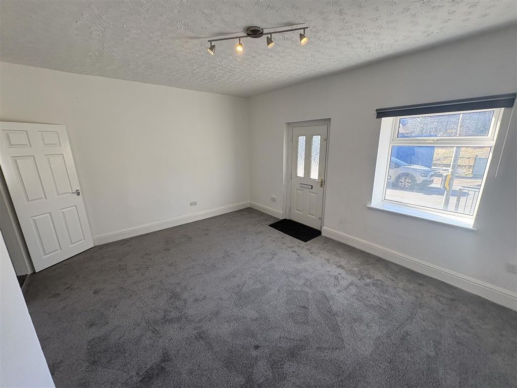 Property photo 3 of 8 Img_7402.Jpeg