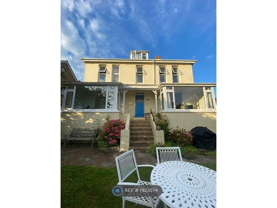 Property photo 1 of 5
