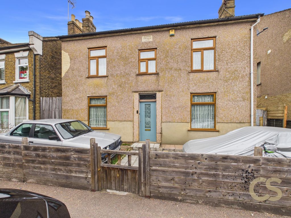 Property photo 2 of 25 464733