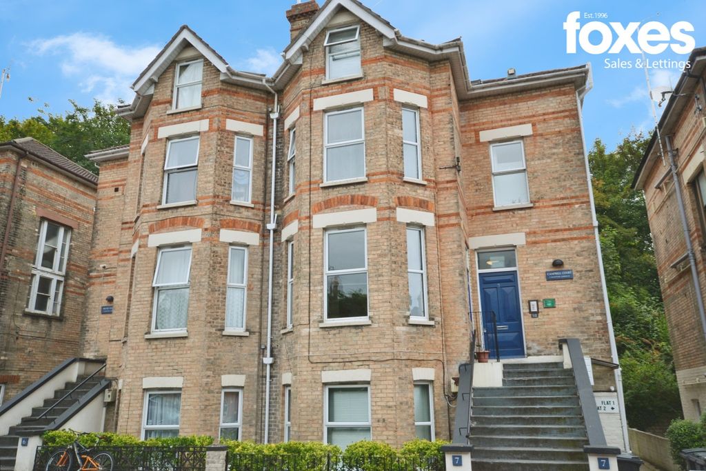 Property photo 1 of 10 4899440