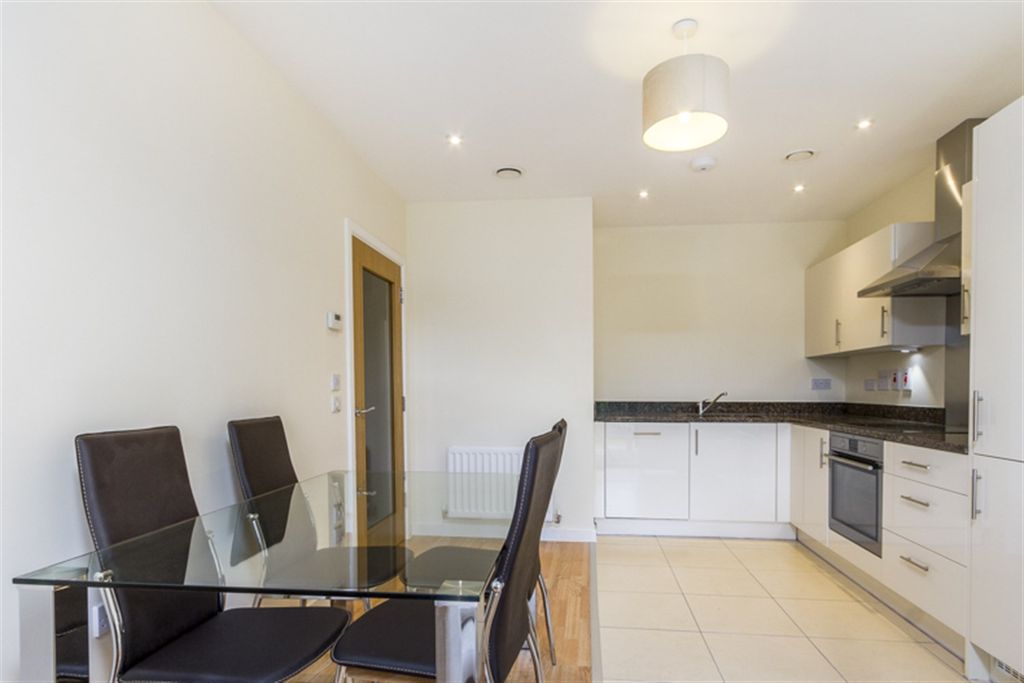 Property photo 2 of 9 Kitchen