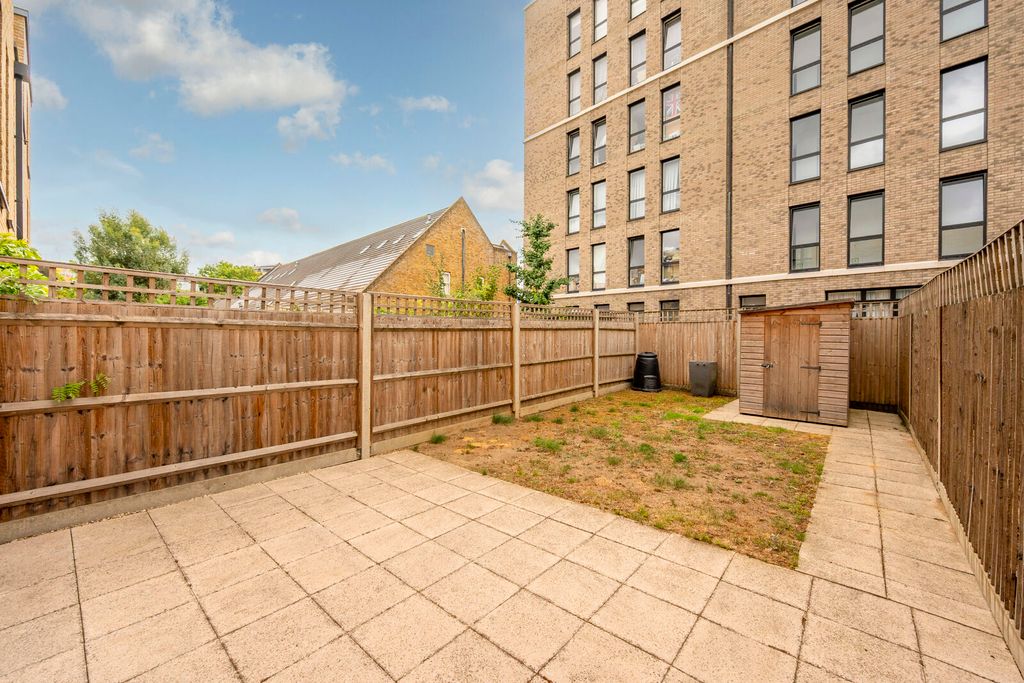 Property photo 3 of 5