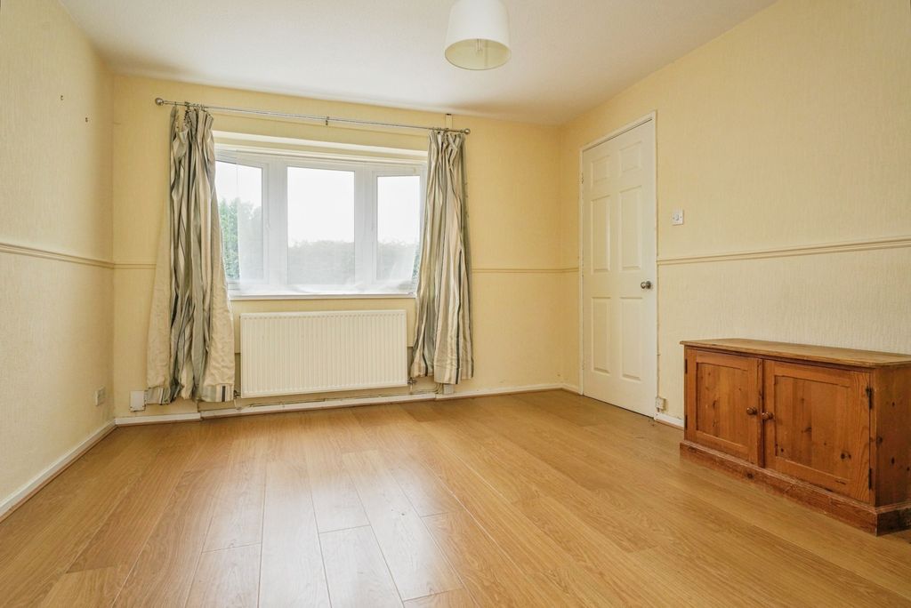 Property photo 3 of 13 Photo